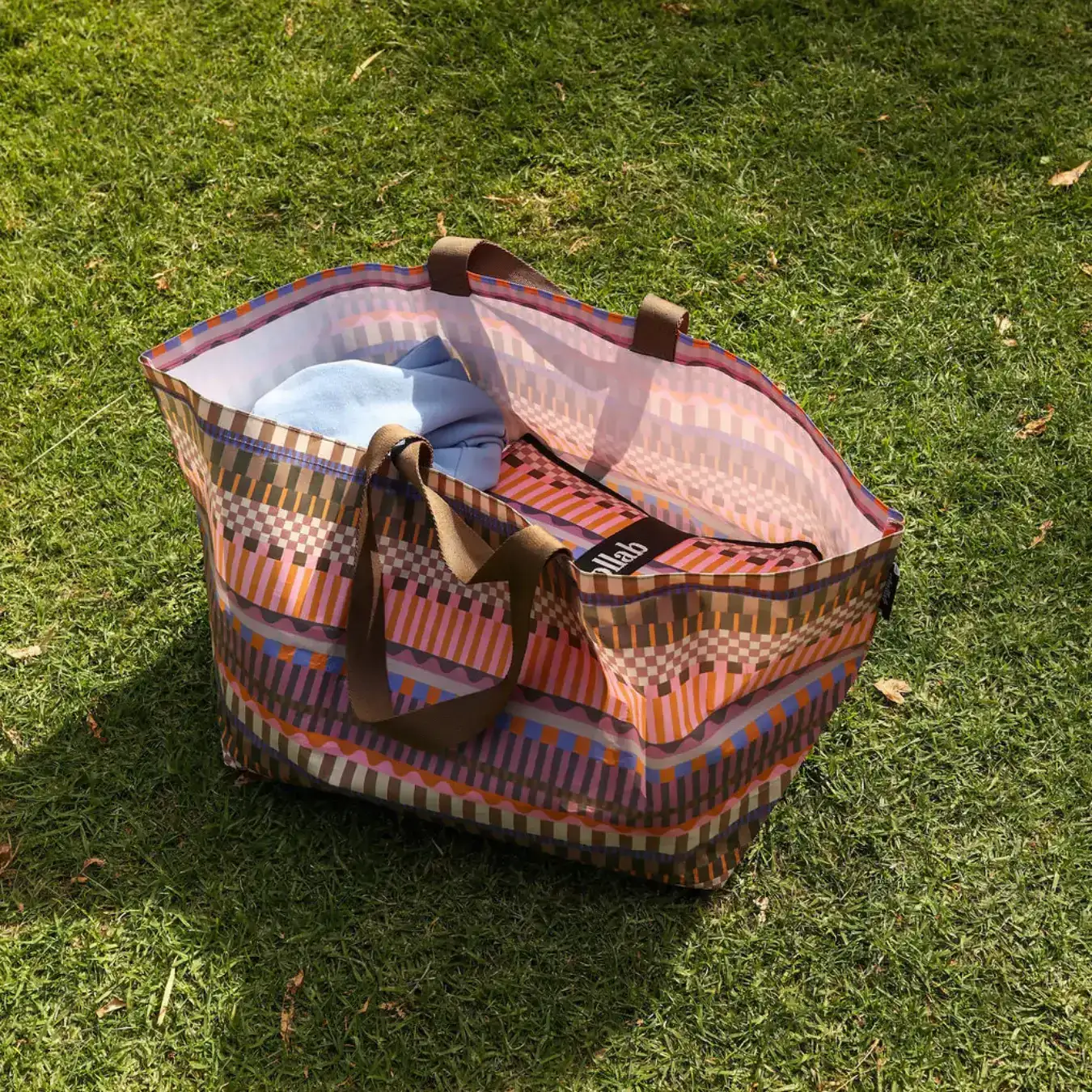 Beach Bag Carnival Stripe - Image 4