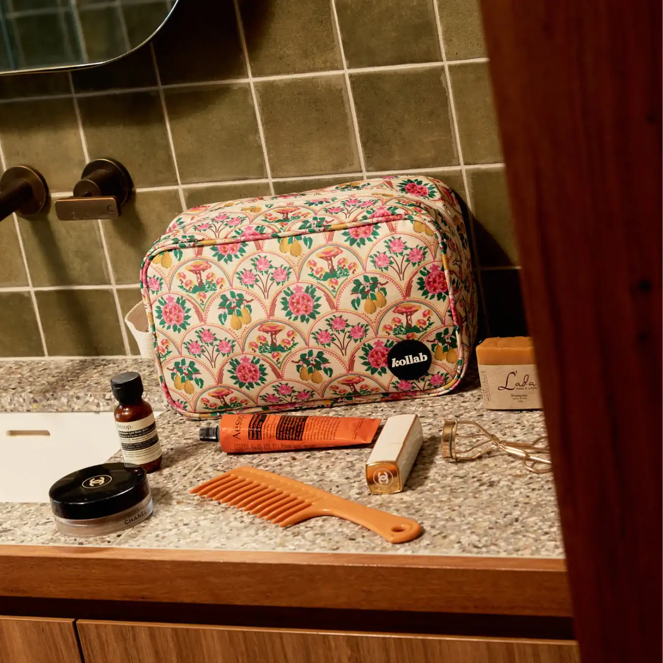 Travel Bag Needlepoint Garden - Image 3